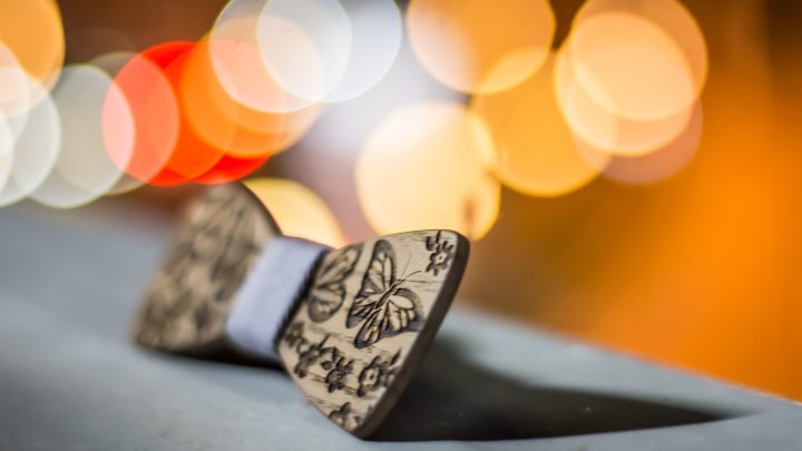 5 occasions où porter un noeud papillon en bois pour être chic !