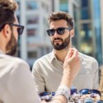Comment bien choisir ses lunettes de soleil pour homme selon la forme du visage et les besoins quotidiens